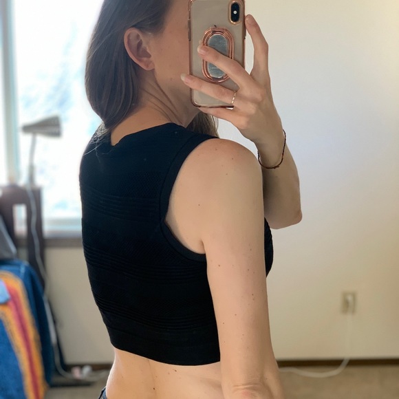 Fabletics crop top - Picture 5 of 10